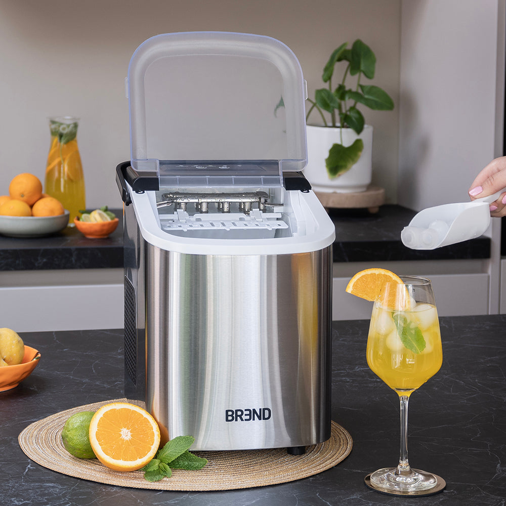 IJsblokjesmachine met Schep