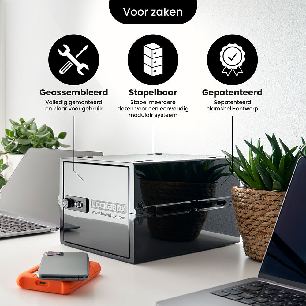 Lockabox One sur un bureau pour un usage professionnel : livrée montée, empilable et brevetée